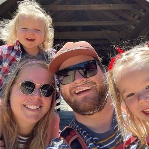 Meet your Posher, Max